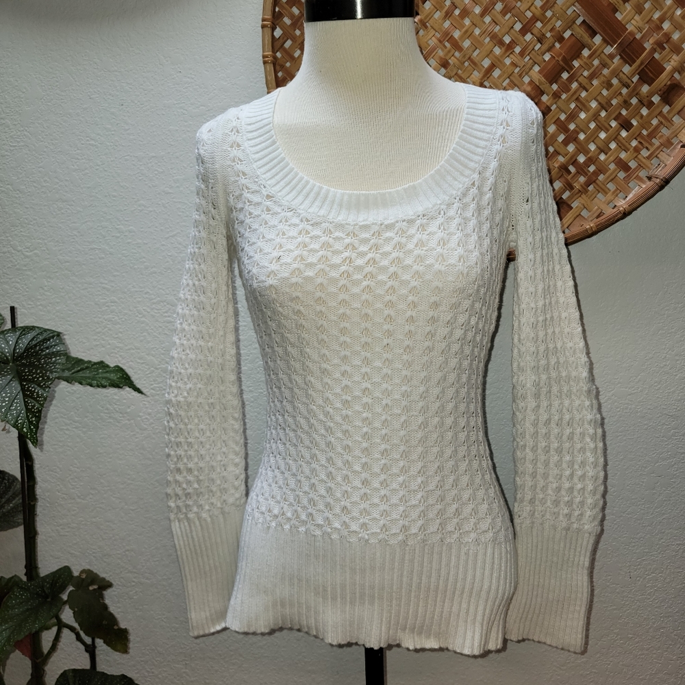 Guess size Small white knit sweater